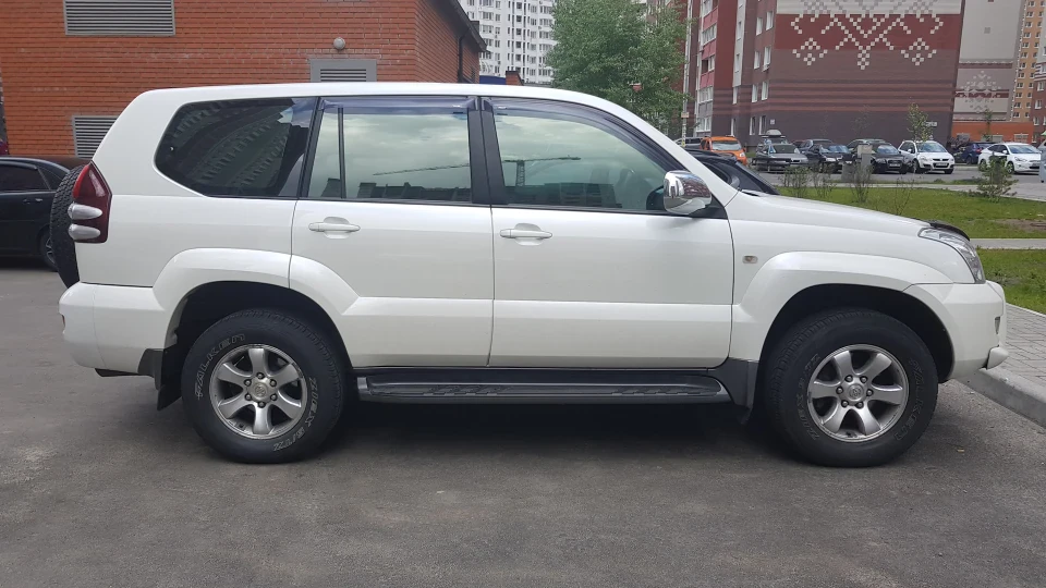Toyota Land Cruiser Prado Belosnegka 4