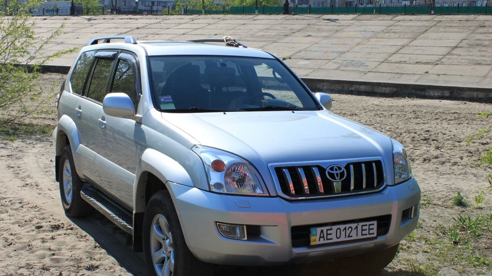 Toyota Land Cruiser Prado Невбиваний пройдисвіт