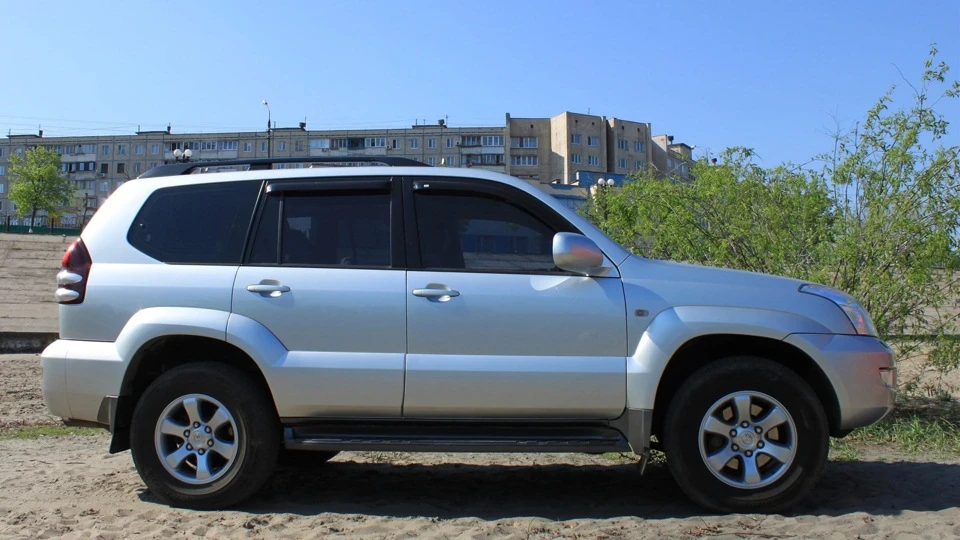 Toyota Land Cruiser Prado Невбиваний пройдисвіт 2