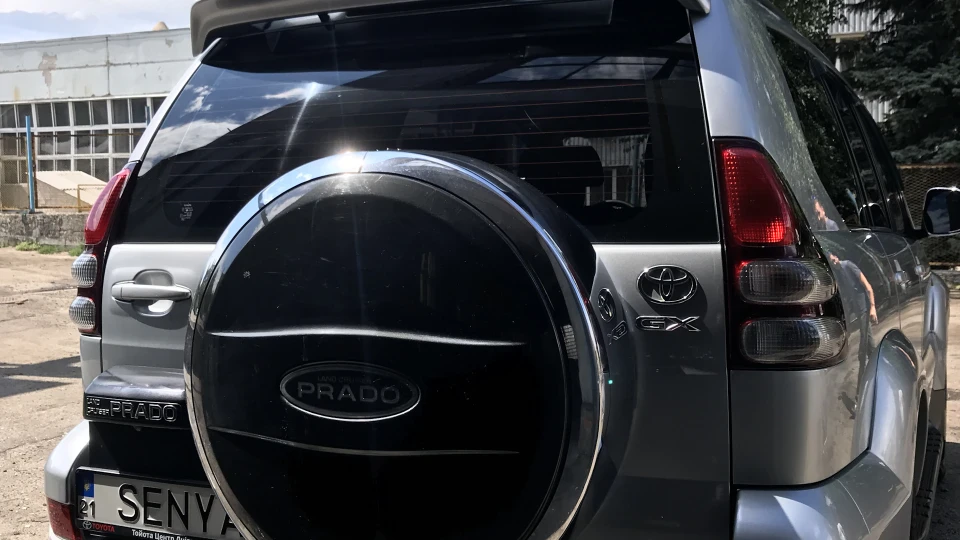 Toyota Land Cruiser Prado Сільвер Ха 4