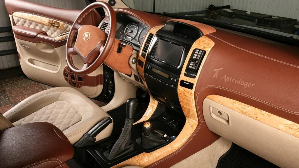 Toyota Land Cruiser Prado Зірки говорять багато про що