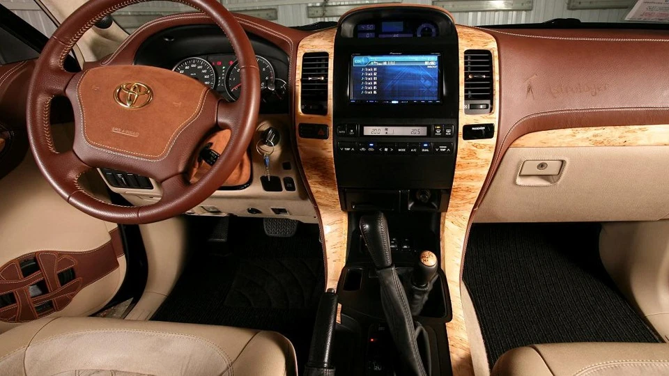 Toyota Land Cruiser Prado Зірки говорять багато про що 5