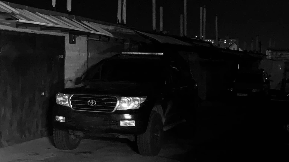 Toyota Land Cruiser 4