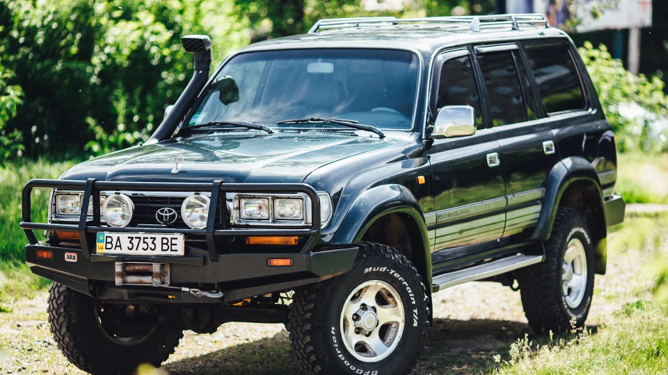 Toyota Land Cruiser 2