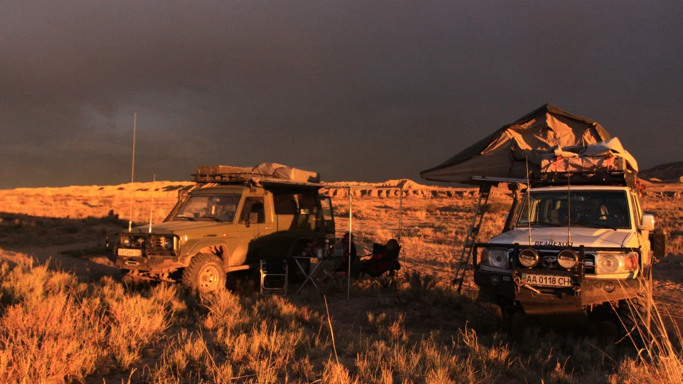 Toyota Land Cruiser 2