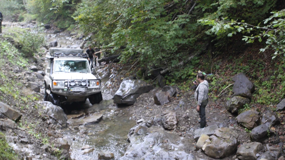 Toyota Land Cruiser 4