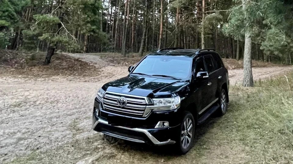 Toyota Land Cruiser