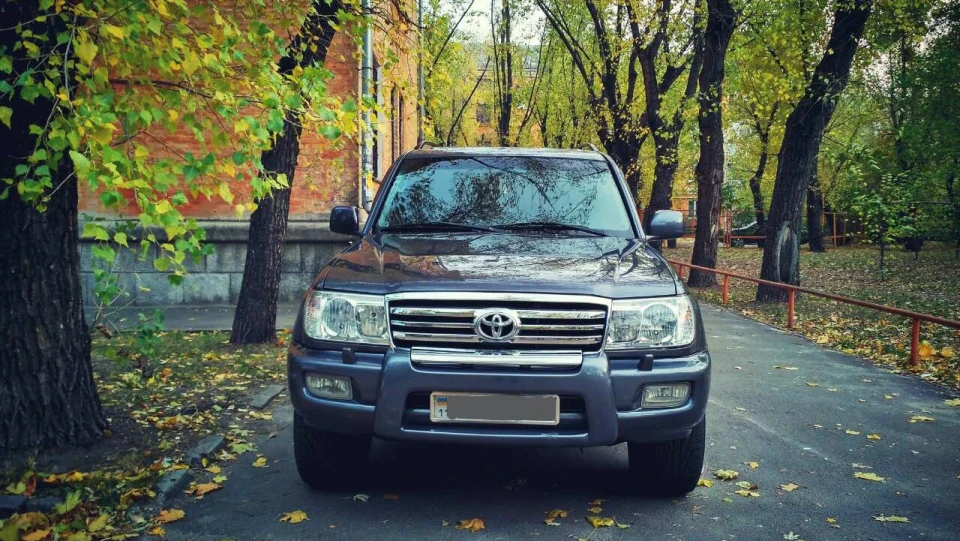 Toyota Land Cruiser