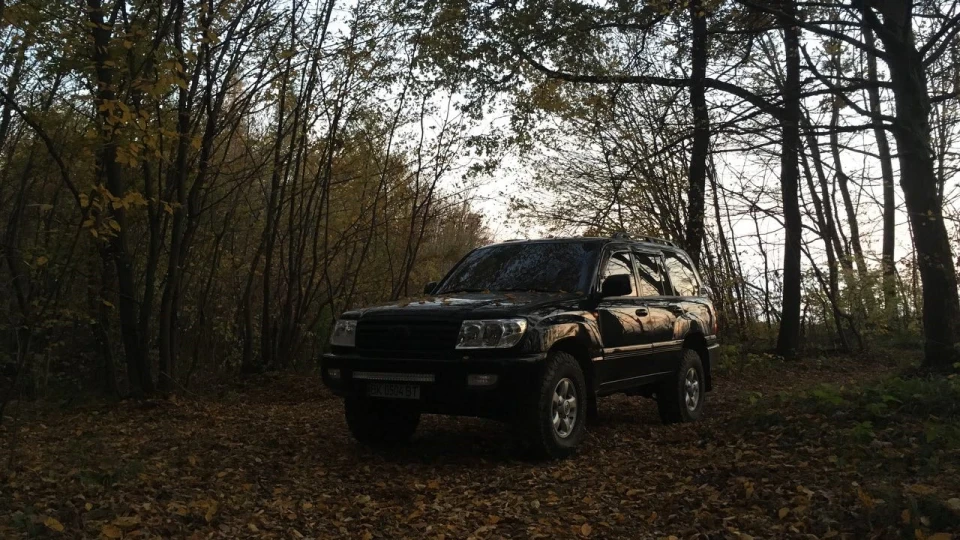Toyota Land Cruiser 4