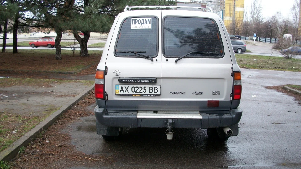 Toyota Land Cruiser 4