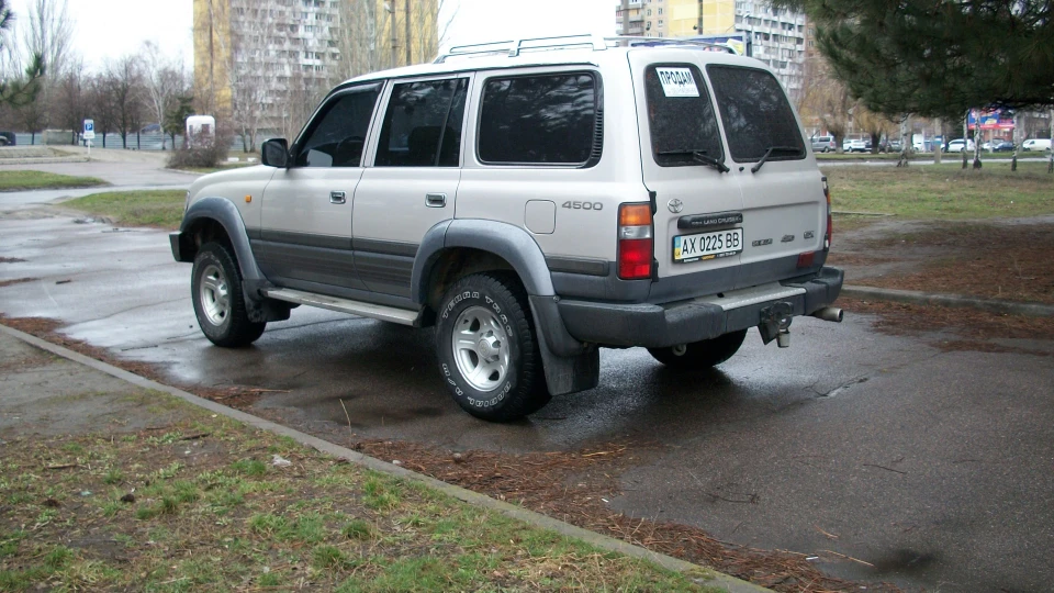 Toyota Land Cruiser 5
