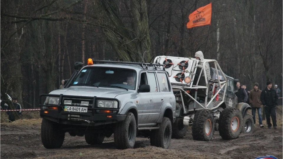 Toyota Land Cruiser 2