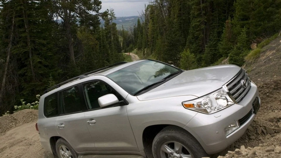 Toyota Land Cruiser 2