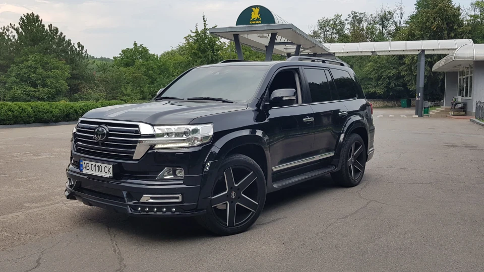 Toyota Land Cruiser 2