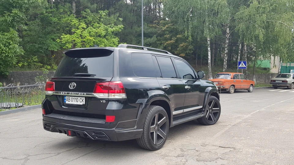 Toyota Land Cruiser 3