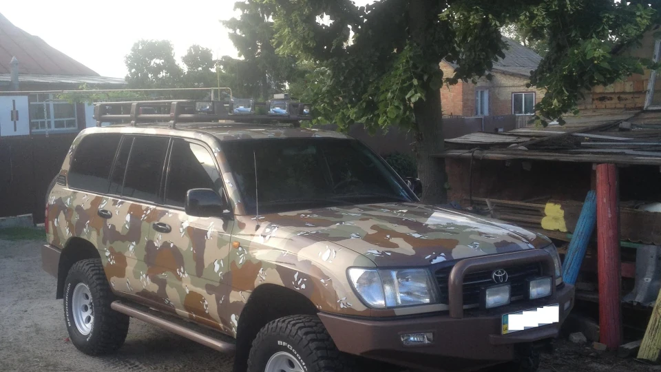 Toyota Land Cruiser 105-ка Місяць 2
