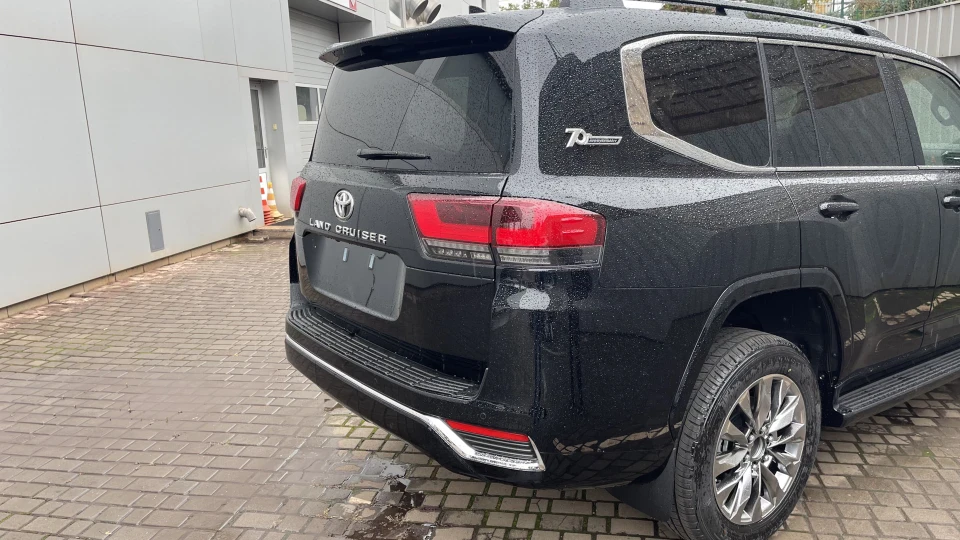 Toyota Land Cruiser 3.3 diesel Twin Turbo 3