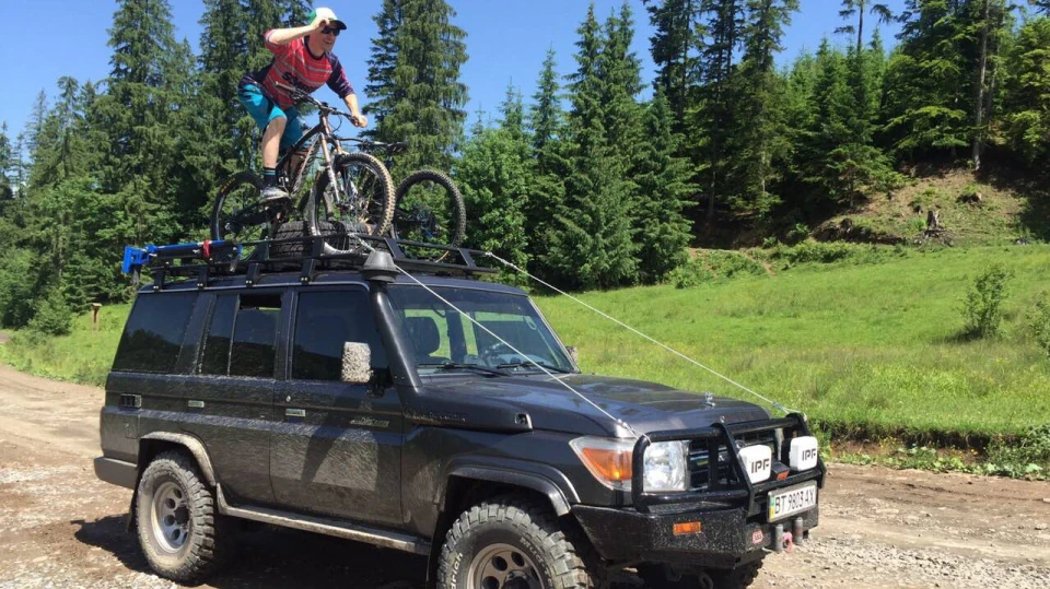 Toyota Land Cruiser 4.2 BIKEMOBIL 3