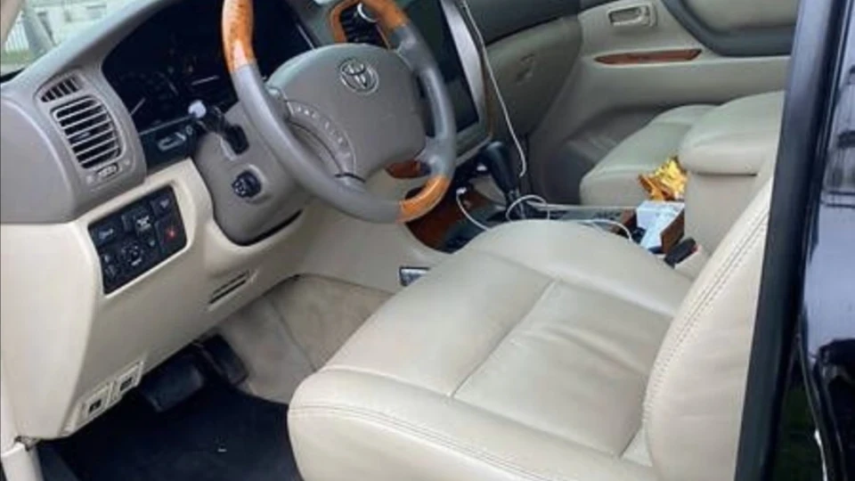 Toyota Land Cruiser АК-47 3