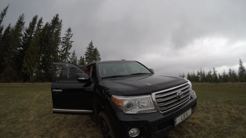 Toyota Land Cruiser Бегемот 2