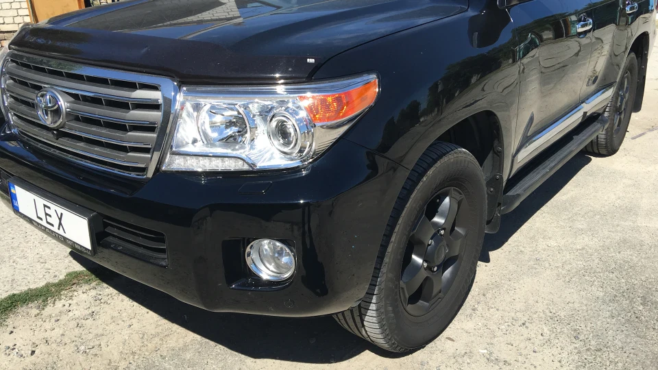 Toyota Land Cruiser Бегемот 3