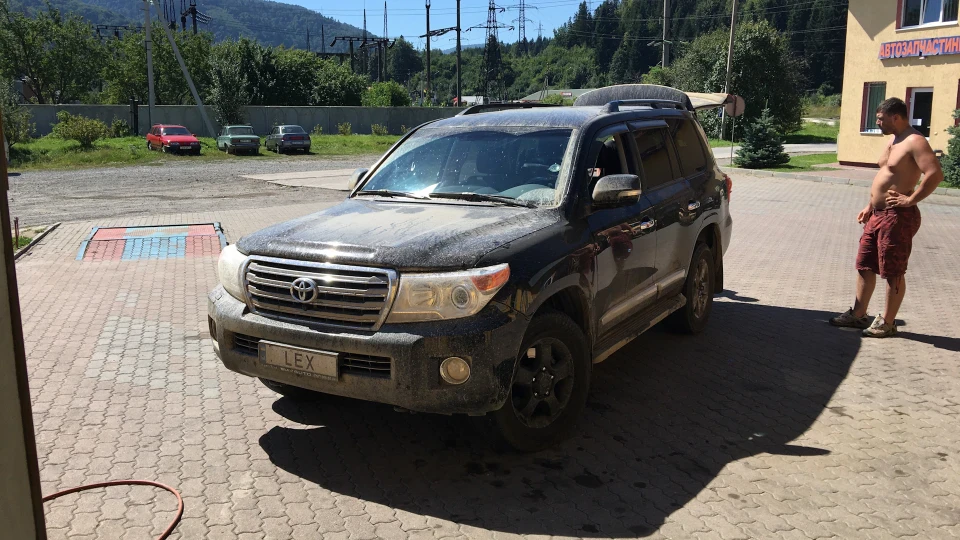 Toyota Land Cruiser Бегемот 5