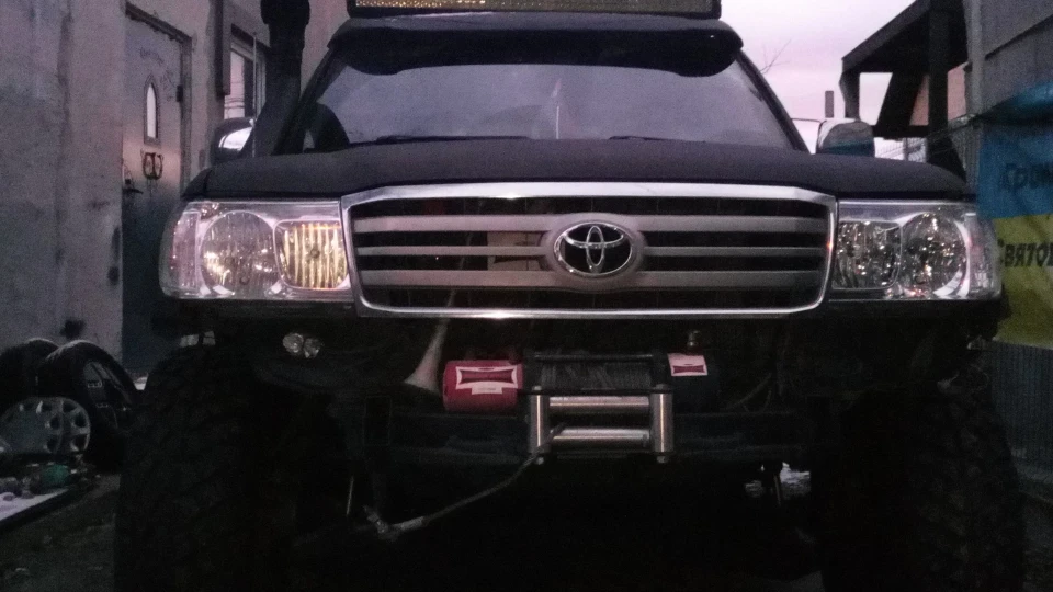 Toyota Land Cruiser Behemoth 2