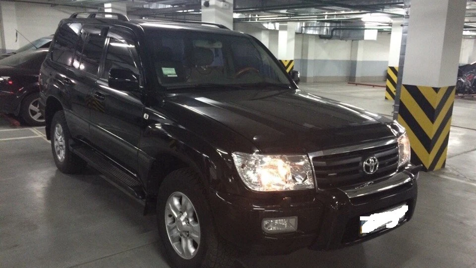 Toyota Land Cruiser Big as life 2