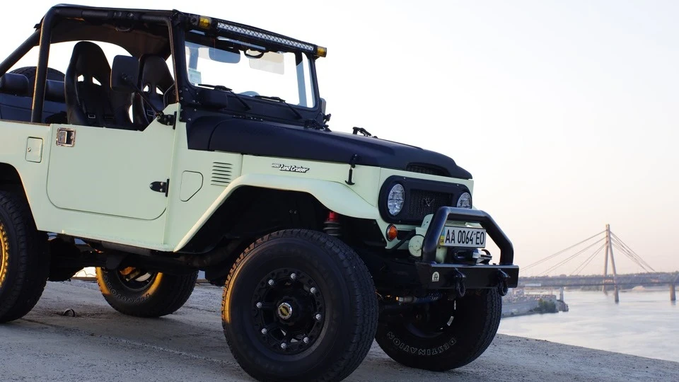 Toyota Land Cruiser BJ42 ICON Dr.Cheak 2
