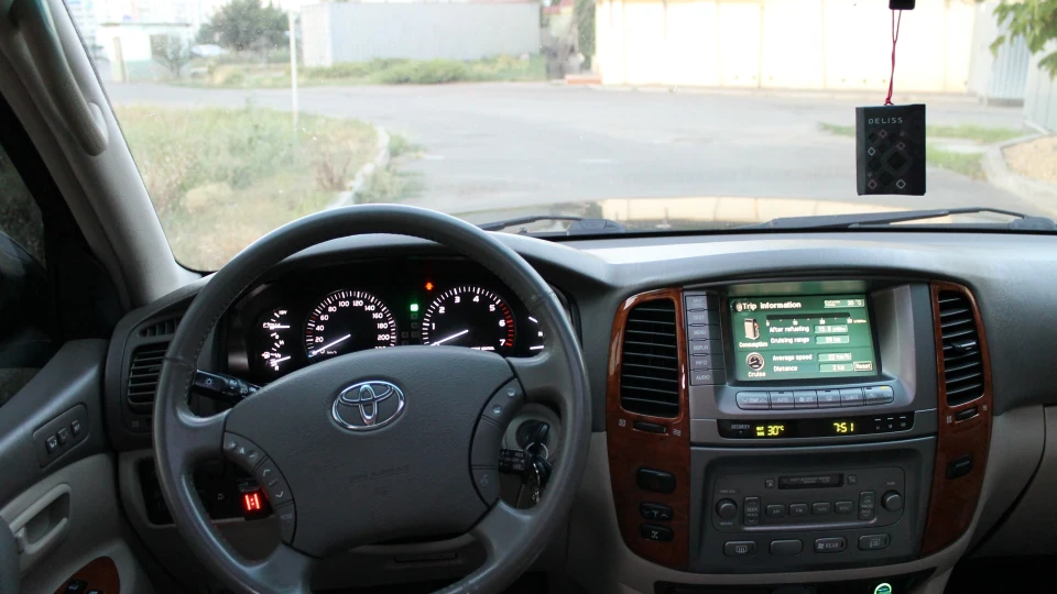 Toyota Land Cruiser Black Style 4