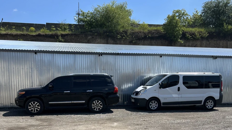 Toyota Land Cruiser Ексклюзивна Browstone 4