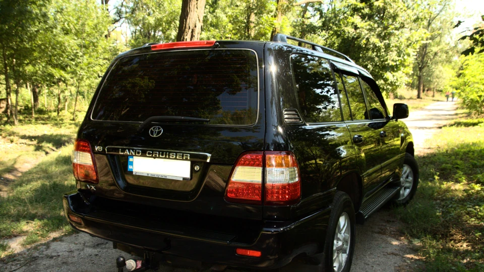 Toyota Land Cruiser Executive Black 5