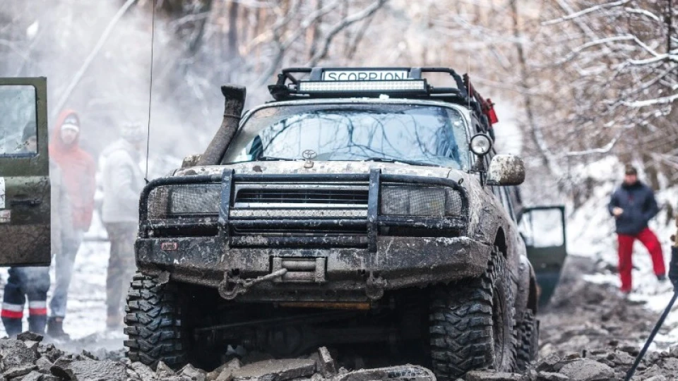 Toyota Land Cruiser Генерал піщаних кар'єро 3