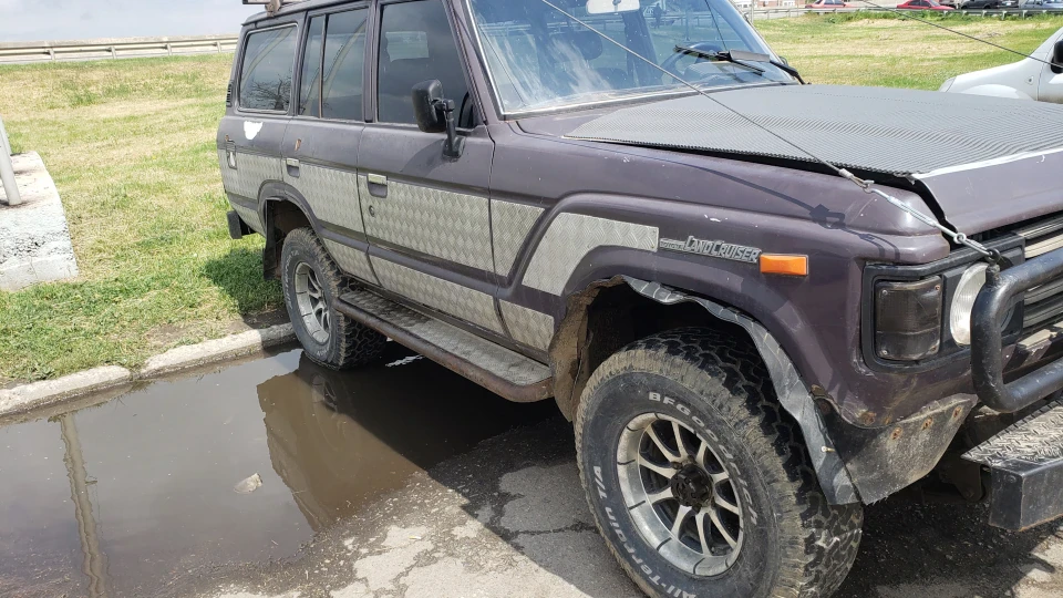 Toyota Land Cruiser Годзілла
