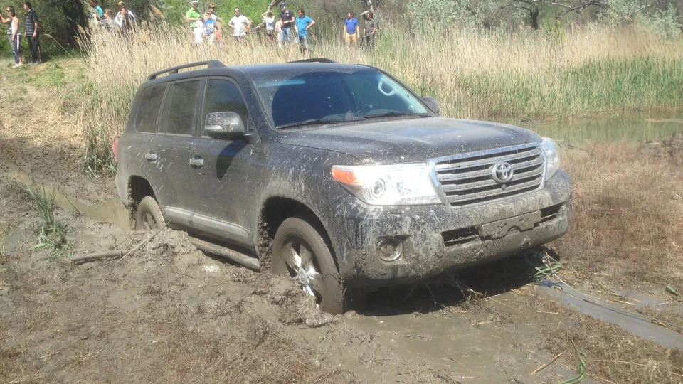 Toyota Land Cruiser John Deere 5
