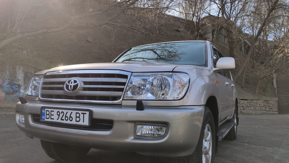 Круїзна бомба Toyota Land Cruiser 3