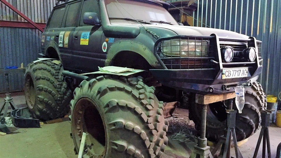 Toyota Land Cruiser ЛАПОКРУЗЕР ВЖЕ БІГ ФУТ 2