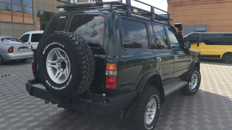 Toyota Land Cruiser PLATAN 4