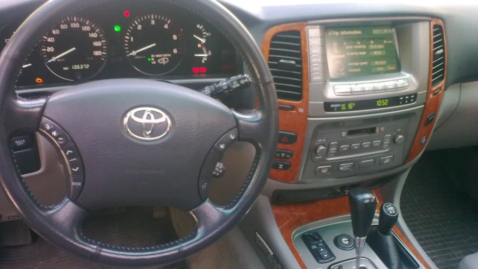 Toyota Land Cruiser Практичний та надійний. 3