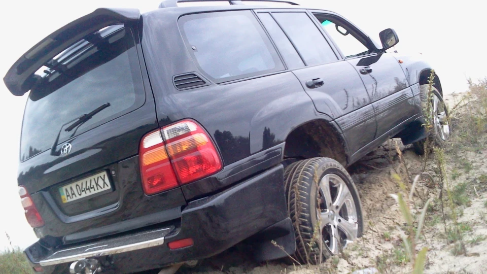 Toyota Land Cruiser супер сотка