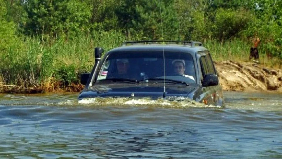 Toyota Land Cruiser Тепловоз 3