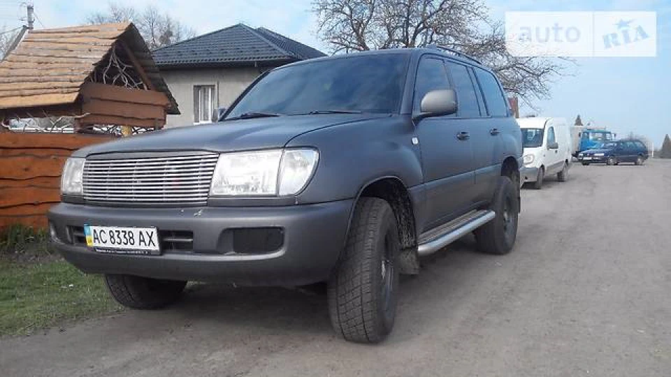Toyota Land Cruiser у Матовий Двірняга)