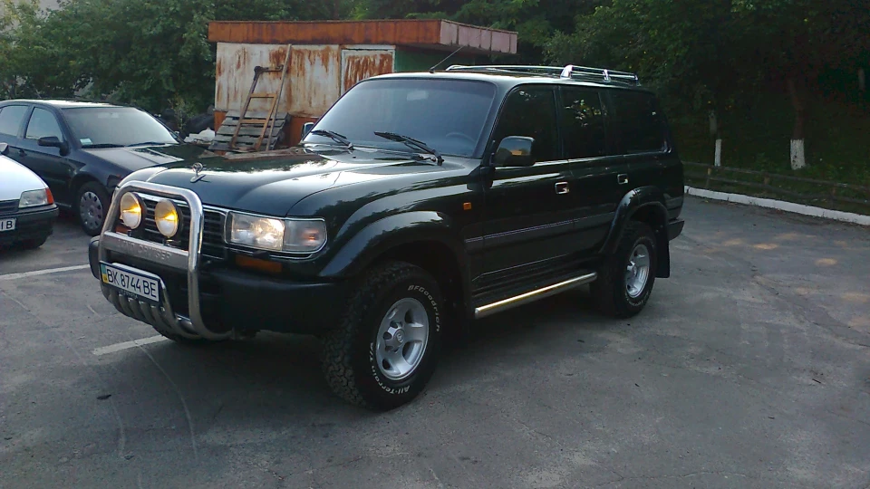 Toyota Land Cruiser СКРІЗЬ 2
