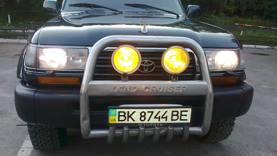 Toyota Land Cruiser СКРІЗЬ 3