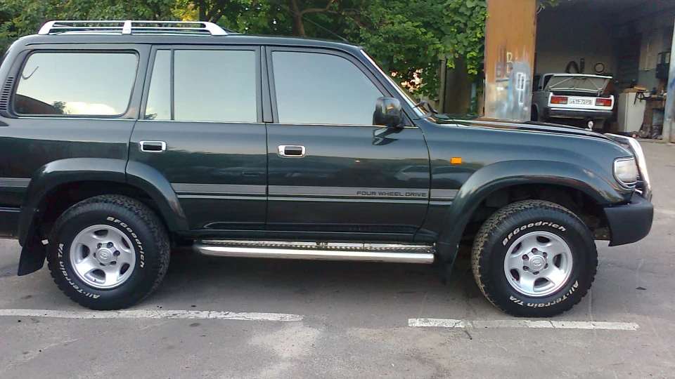 Toyota Land Cruiser СКРІЗЬ 4