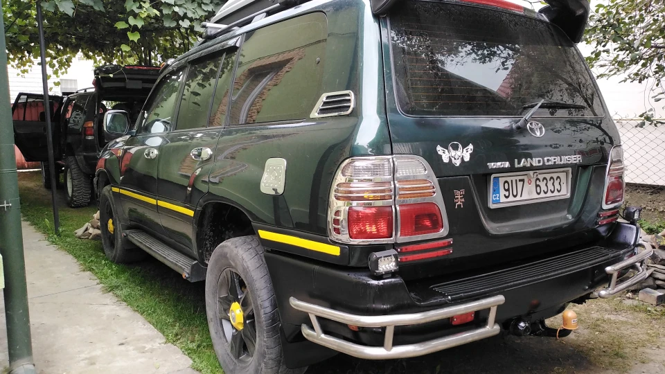Toyota Land Cruiser Зелений якудза 3