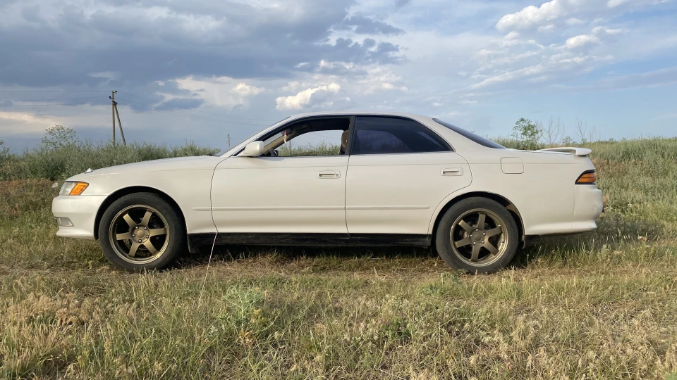 Toyota Mark II 2