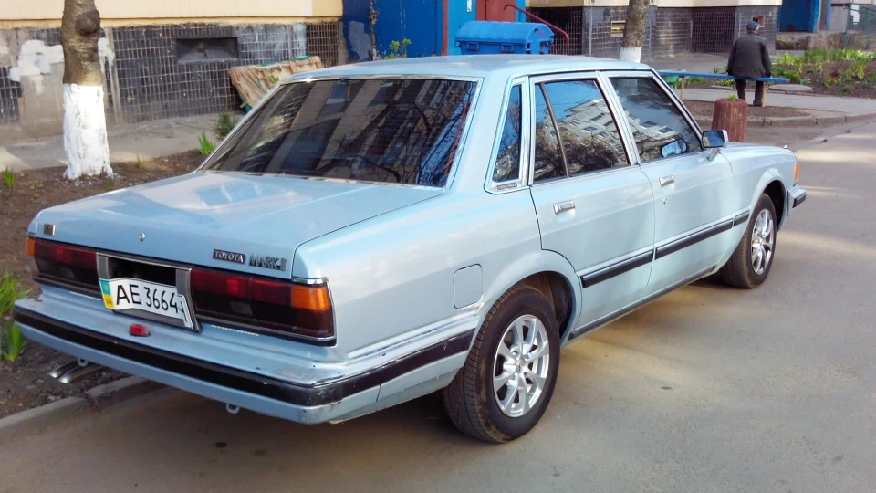 Toyota Mark II 2
