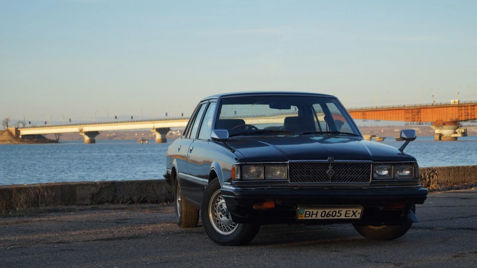 Toyota Mark II あなたが脚光を浴びている右側に座っ 2