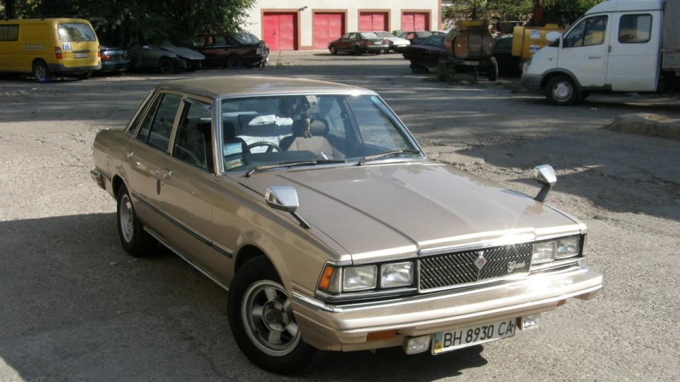 Toyota Mark II JZ Диван 4